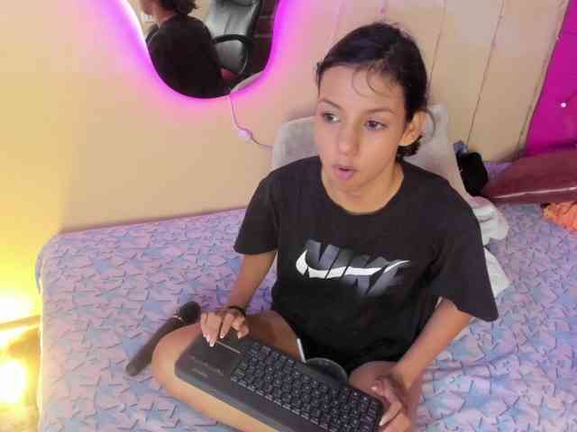 DaliaKhemu webcam