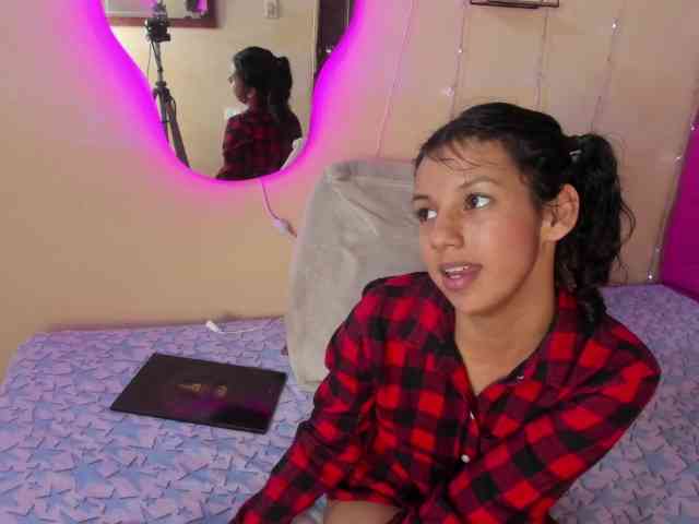 DaliaKhemu webcam