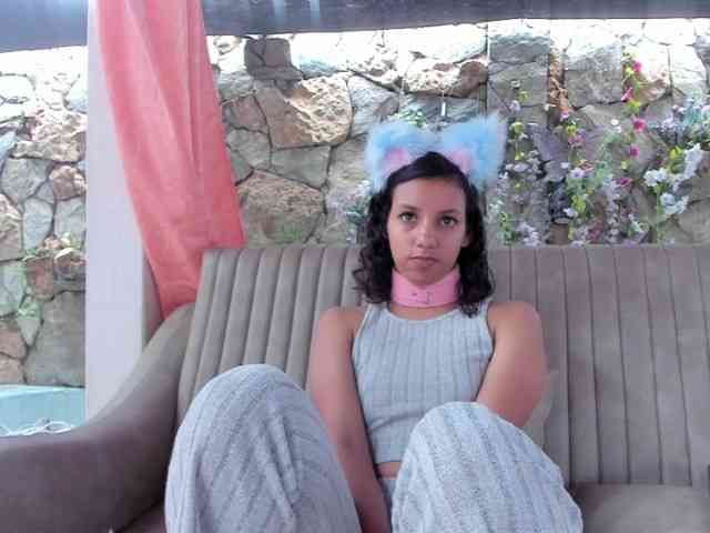 DaliaKhemu webcam