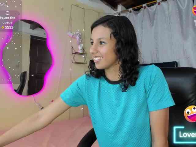 DaliaKhemu webcam