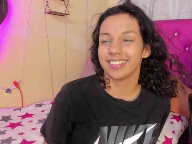 DaliaKhemu webcam