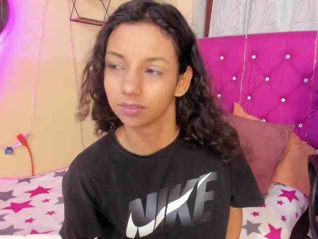 DaliaKhemu webcam
