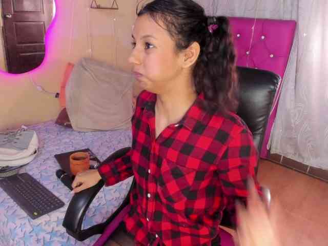 DaliaKhemu webcam