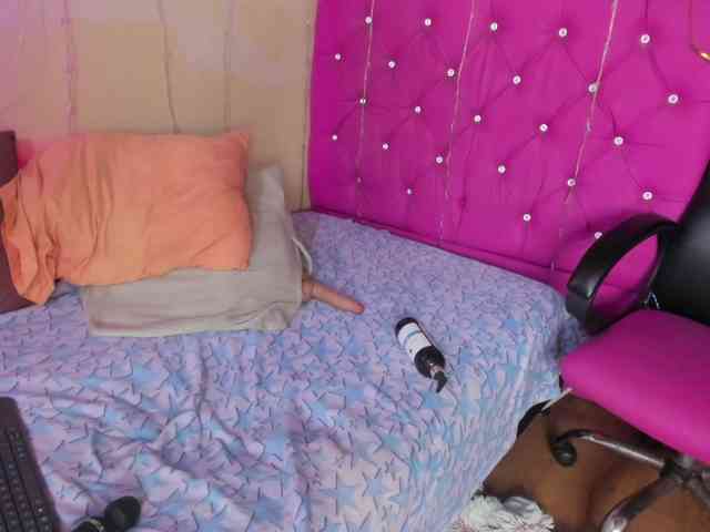 DaliaKhemu webcam