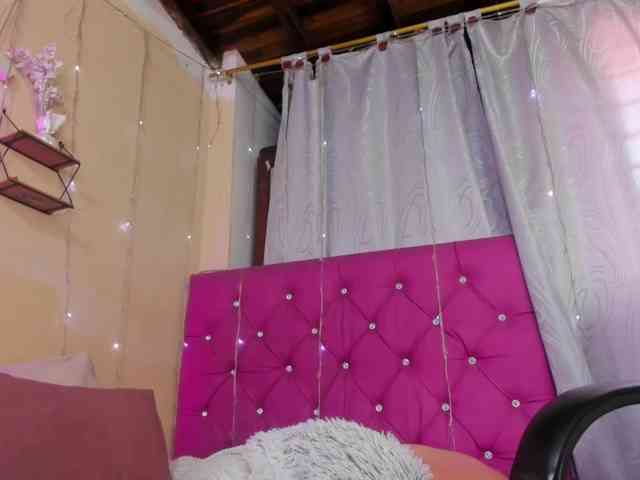 DaliaKhemu webcam