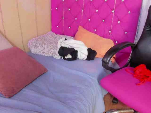 DaliaKhemu Live Webcam on BongaCams