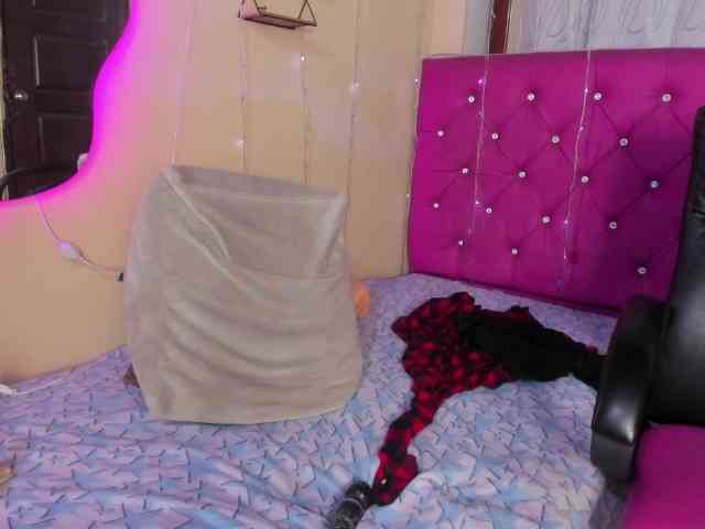 DaliaKhemu webcam
