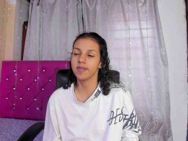 DaliaKhemu webcam