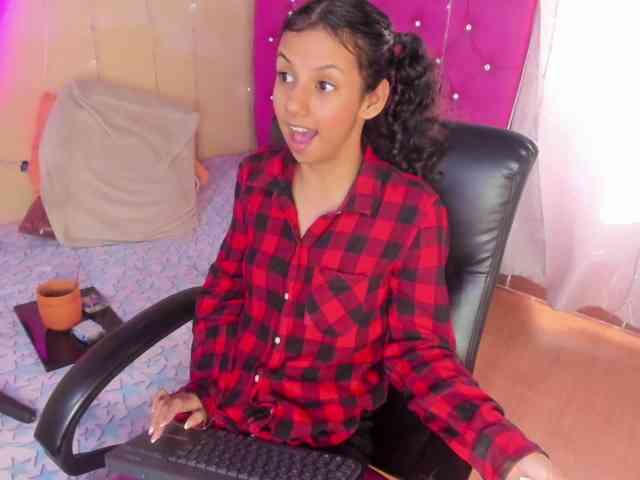 DaliaKhemu webcam