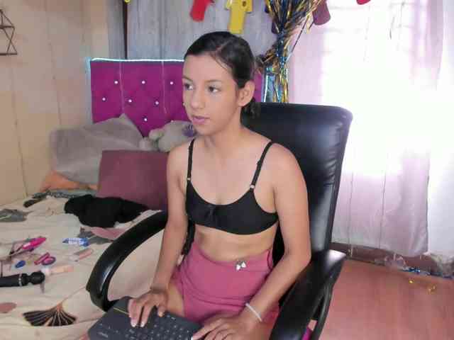 DaliaKhemu webcam