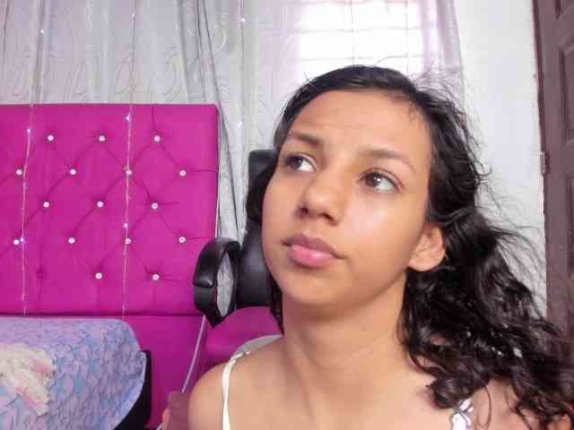 DaliaKhemu webcam