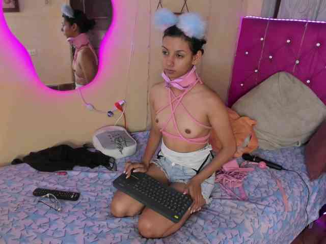 DaliaKhemu Sex Cam Show