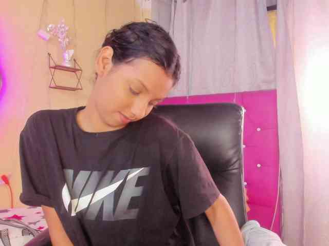 DaliaKhemu webcam