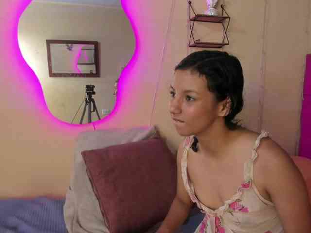 DaliaKhemu webcam