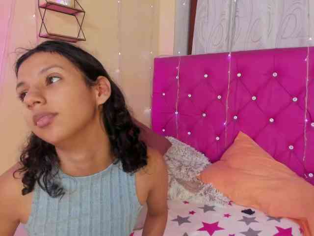 DaliaKhemu webcam