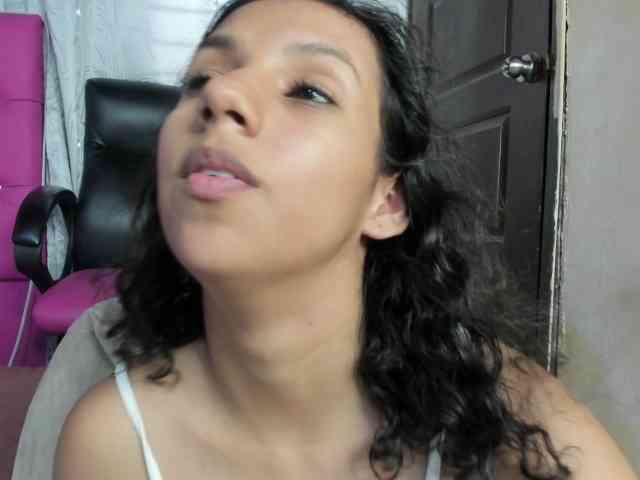 DaliaKhemu webcam
