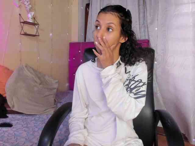 DaliaKhemu webcam