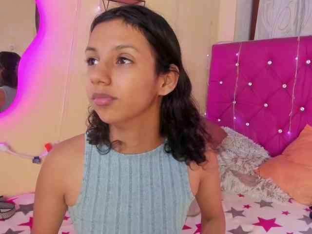 DaliaKhemu webcam