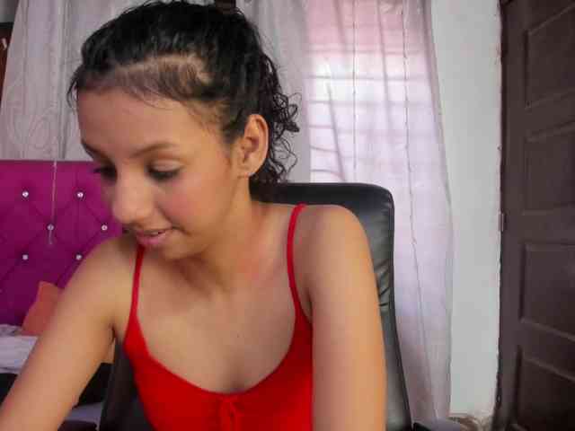 DaliaKhemu webcam