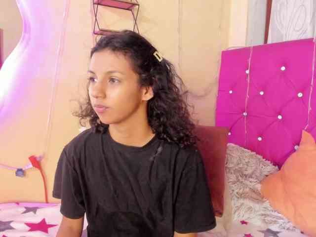 DaliaKhemu webcam