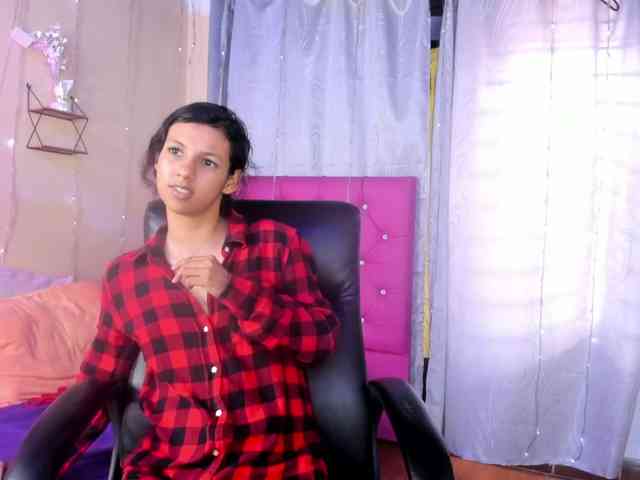 DaliaKhemu webcam