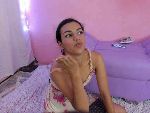 DaliaKhemu webcam