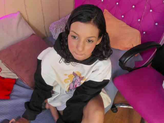 DaliaKhemu Live Webcam on BongaCams