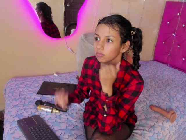 DaliaKhemu webcam
