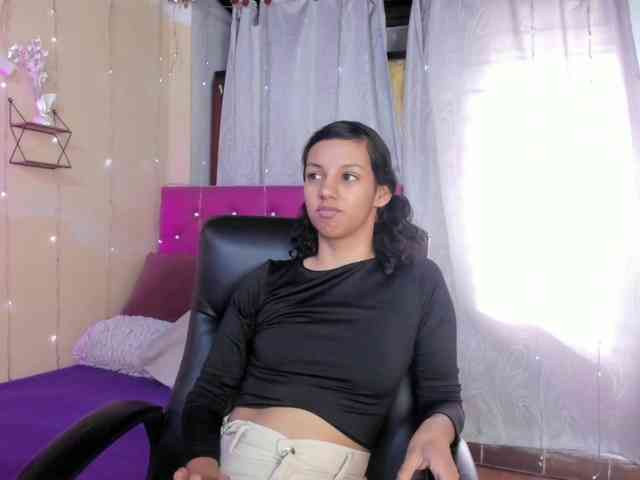 DaliaKhemu webcam