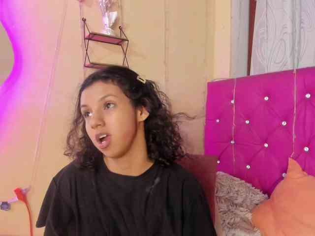 DaliaKhemu webcam