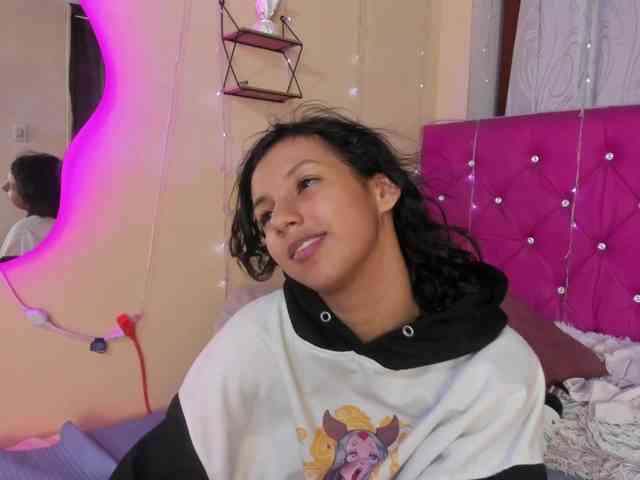 DaliaKhemu webcam