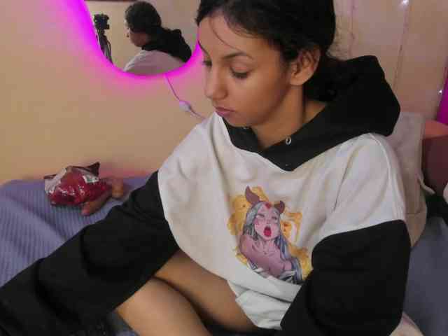 DaliaKhemu webcam