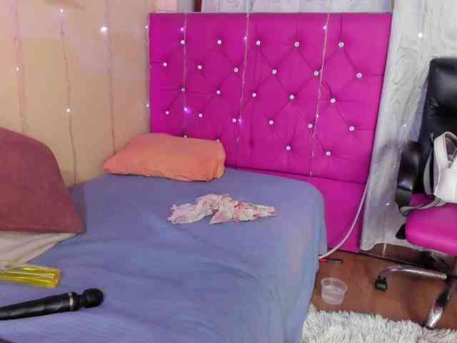 DaliaKhemu webcam