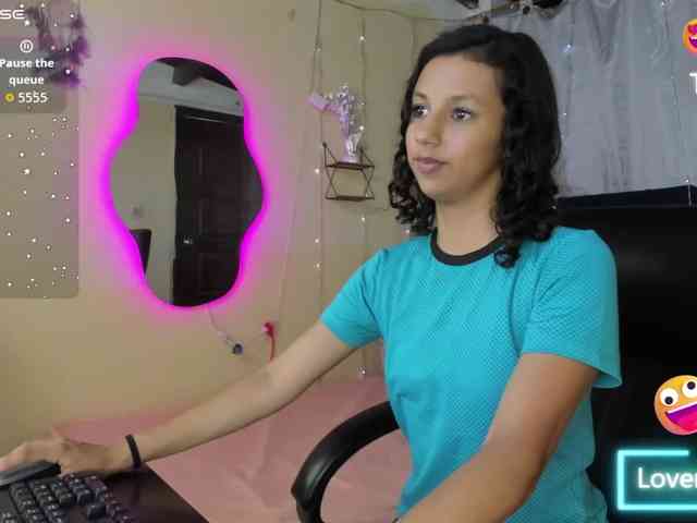 DaliaKhemu webcam