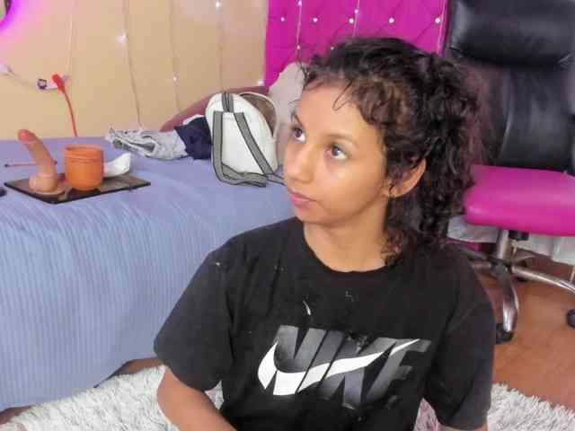 DaliaKhemu webcam
