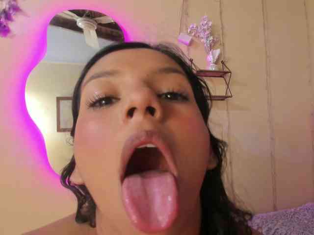 DaliaKhemu webcam