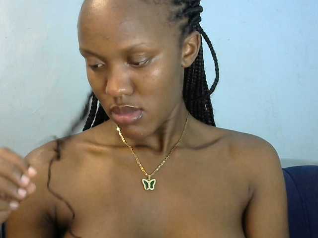 Trisha254 live cam on BongaCams