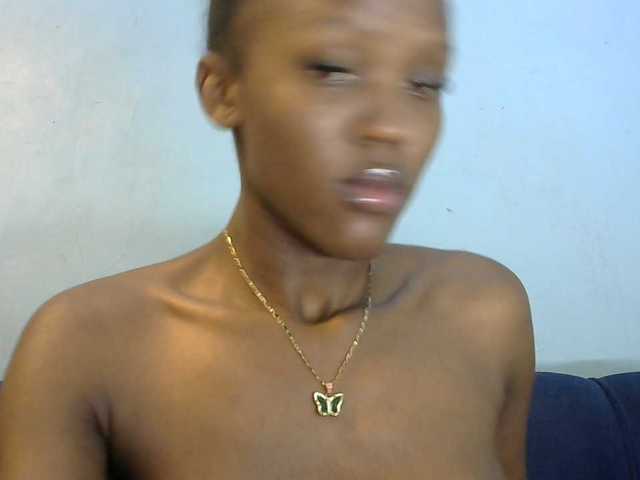 Trisha254 live cam on BongaCams
