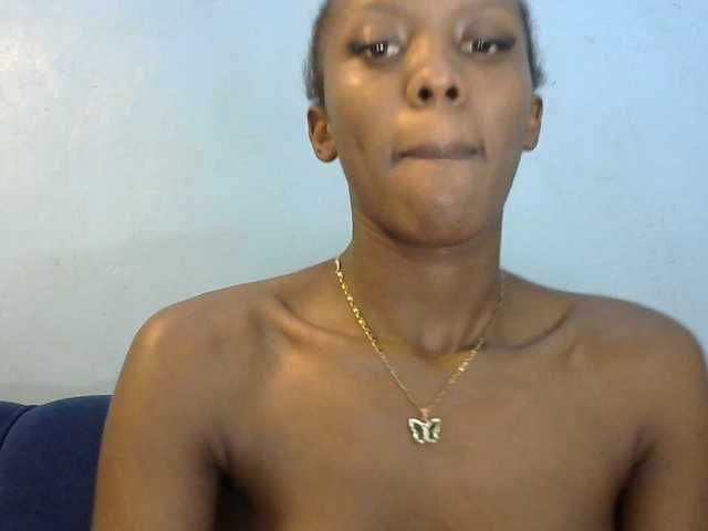 Trisha254 live cam on BongaCams