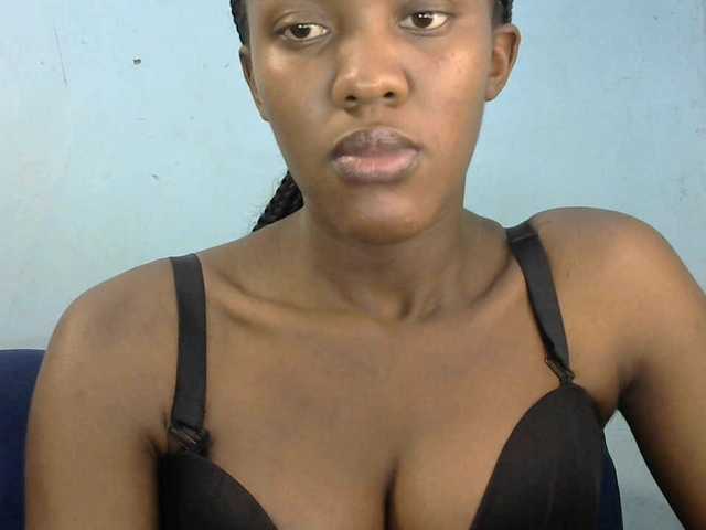 Trisha254 live cam on BongaCams