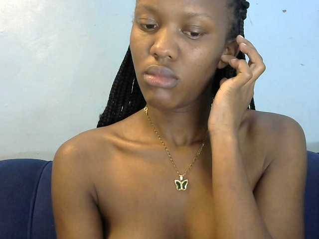 Trisha254 live cam on BongaCams