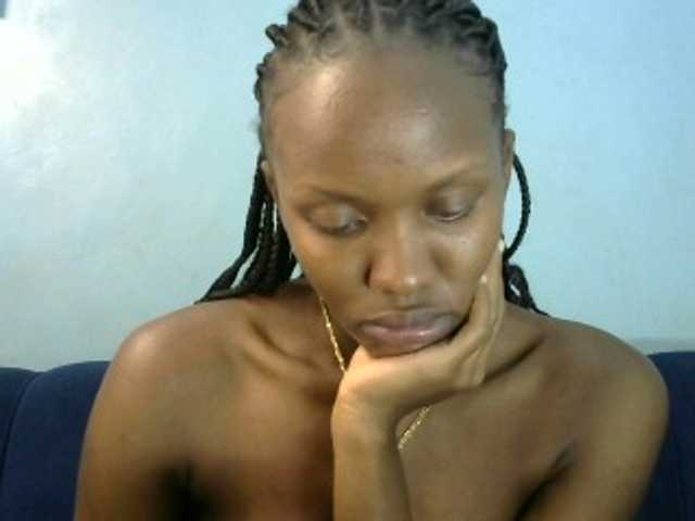 Trisha254 live cam on BongaCams