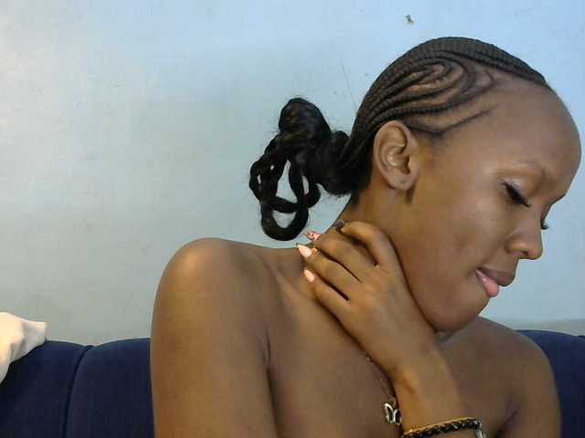 Trisha254 live cam on BongaCams