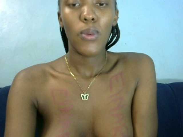 Trisha254 live cam on BongaCams