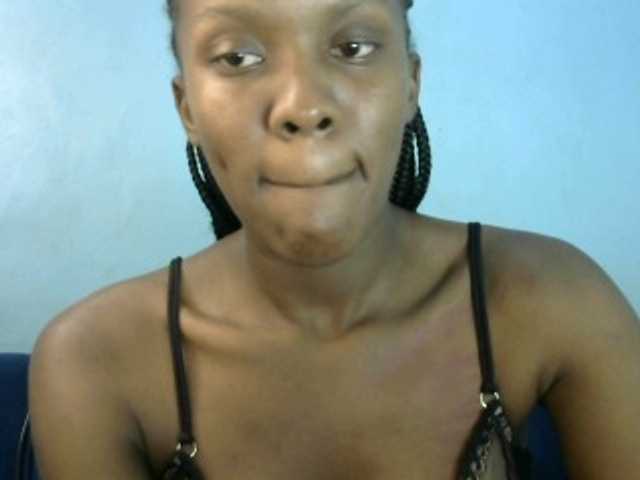 Trisha254 live cam on BongaCams