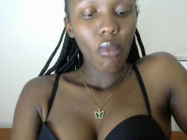 Trisha254 live cam on BongaCams