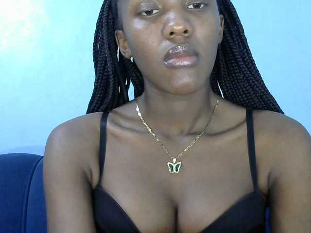 Trisha254 live cam on BongaCams