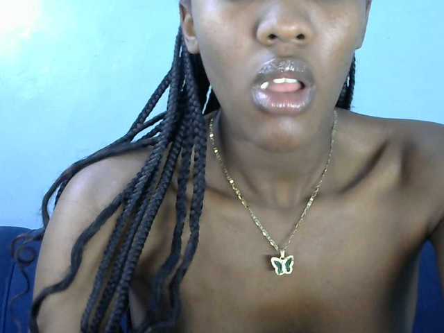 Trisha254 live cam on BongaCams