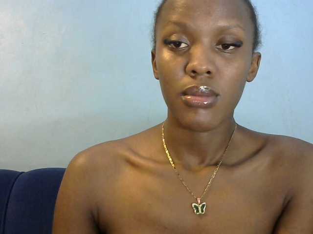 Trisha254 live cam on BongaCams