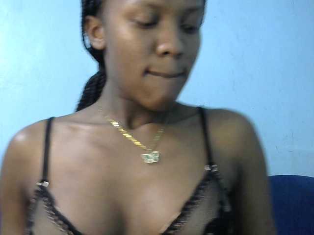 Trisha254 live cam on BongaCams